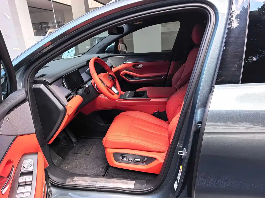 BYD Tang L - фото 3