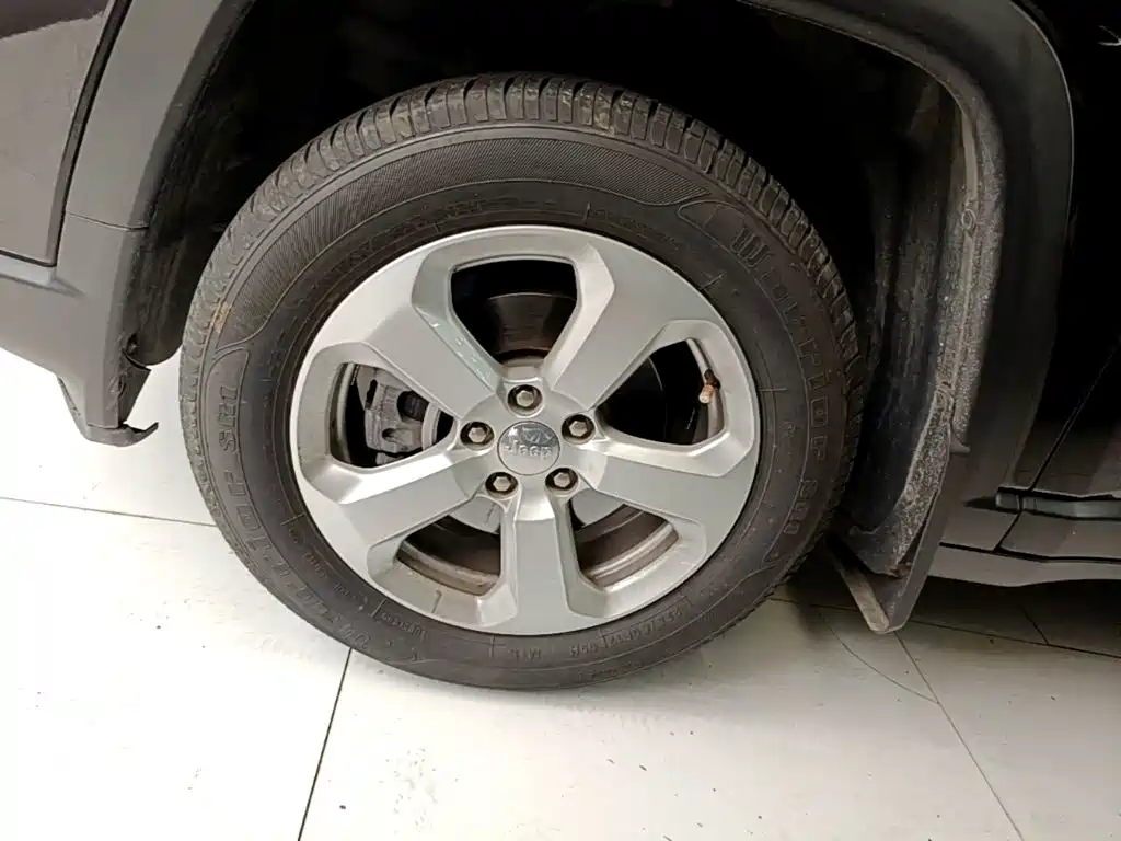 Jeep Compass — миниатюра 23