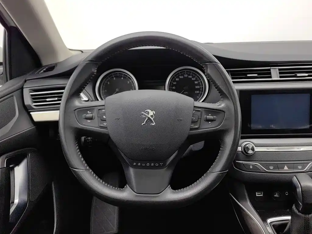 Peugeot 408 — миниатюра 11