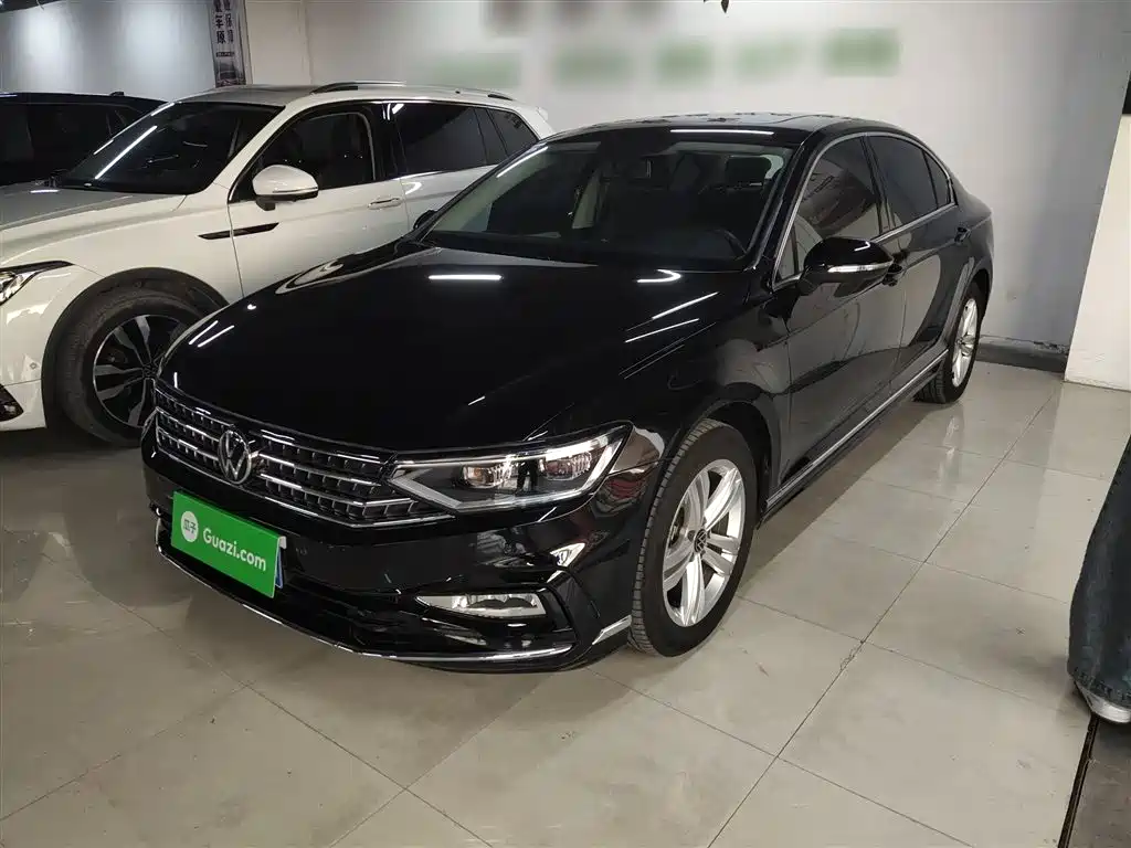 Volkswagen Magotan 2025