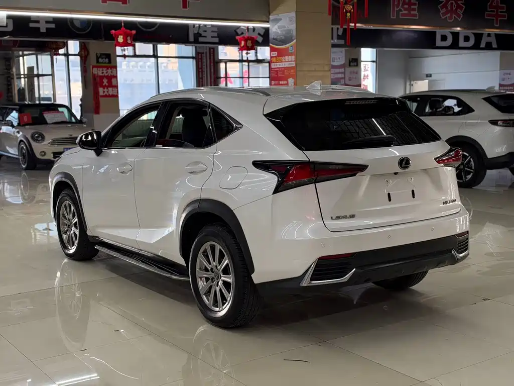 Lexus NX — миниатюра 7