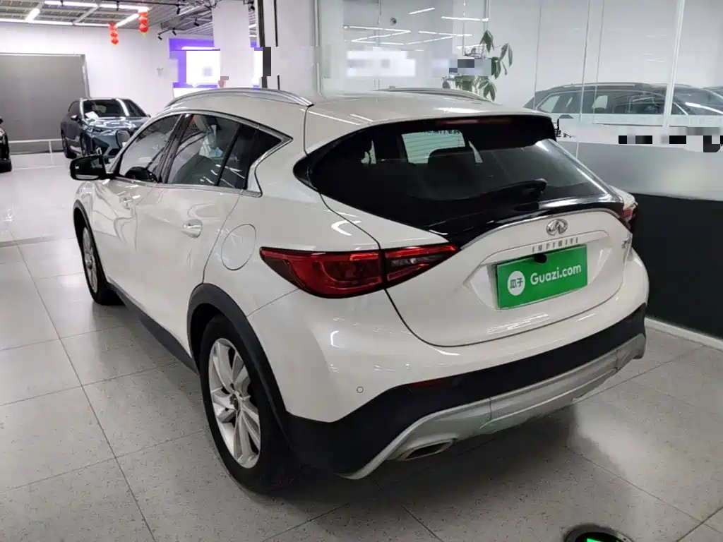 Infiniti QX30 — миниатюра 5