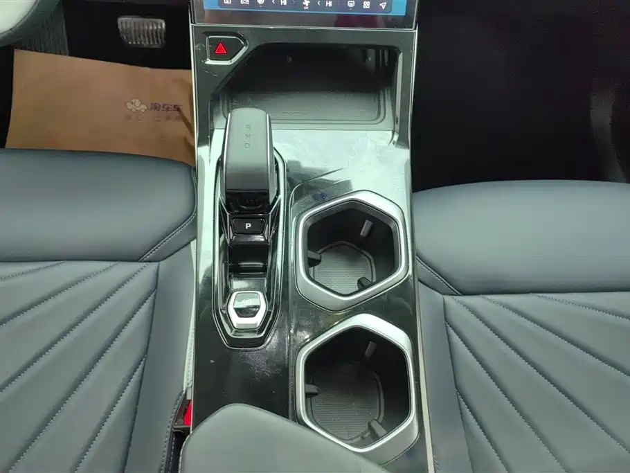 GEELY AUTOMOBILE BOYUE L