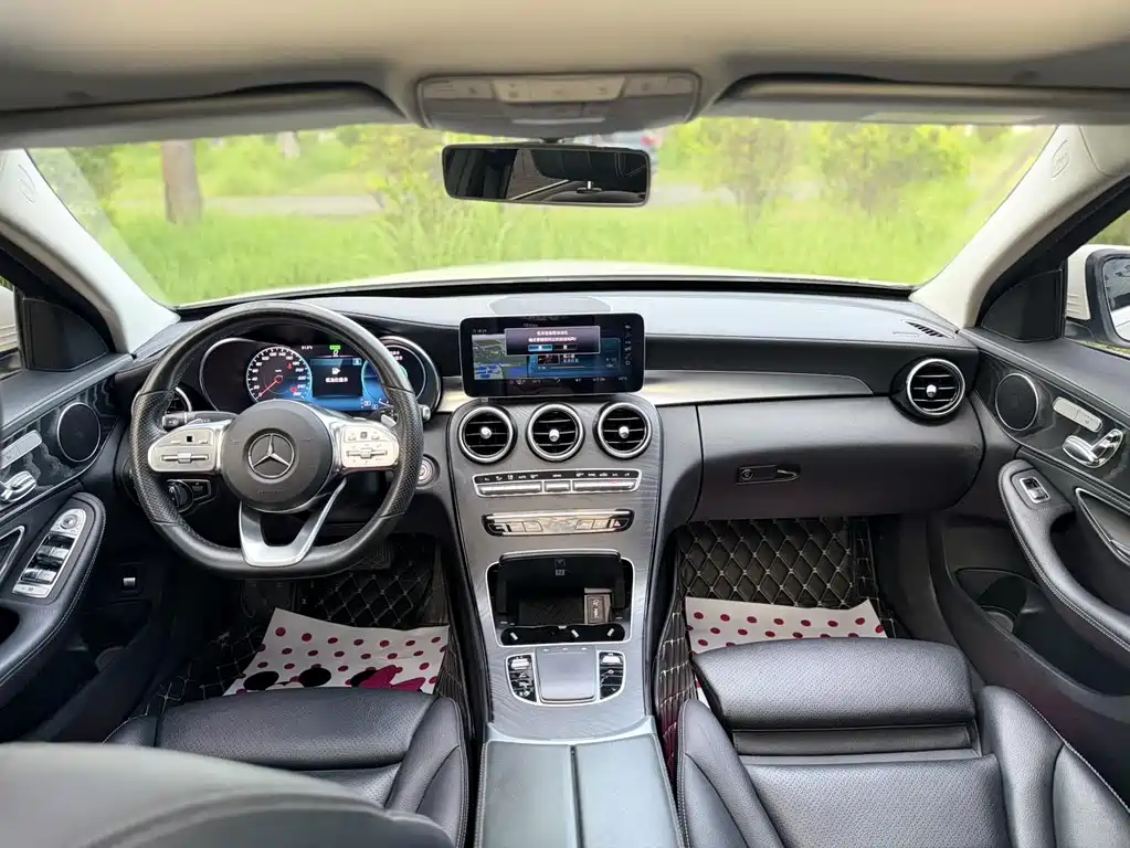 Mercedes-Benz C-Class — миниатюра 13