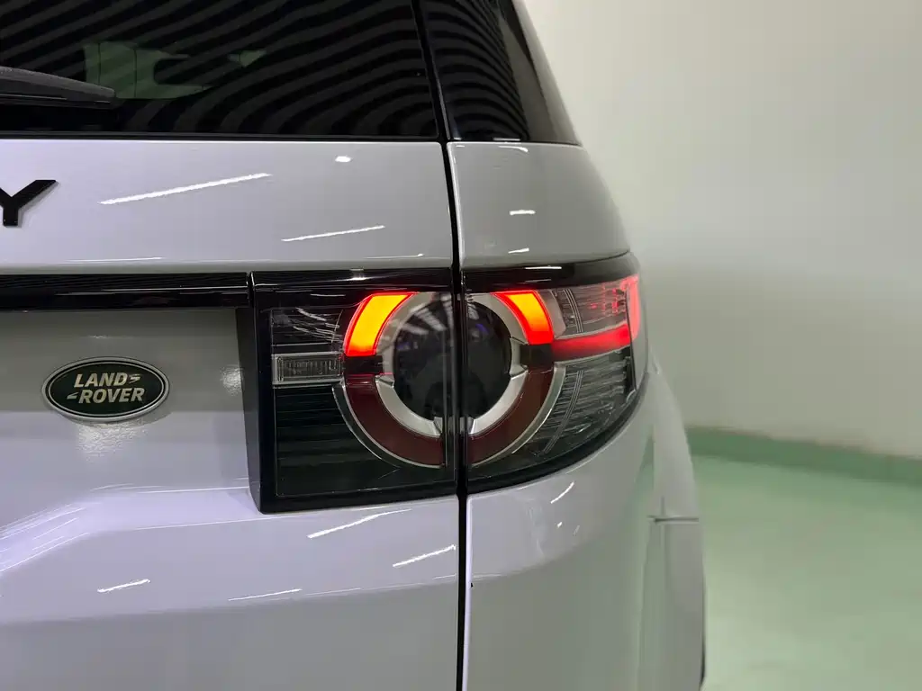 Land Rover Discovery Sport — миниатюра 6