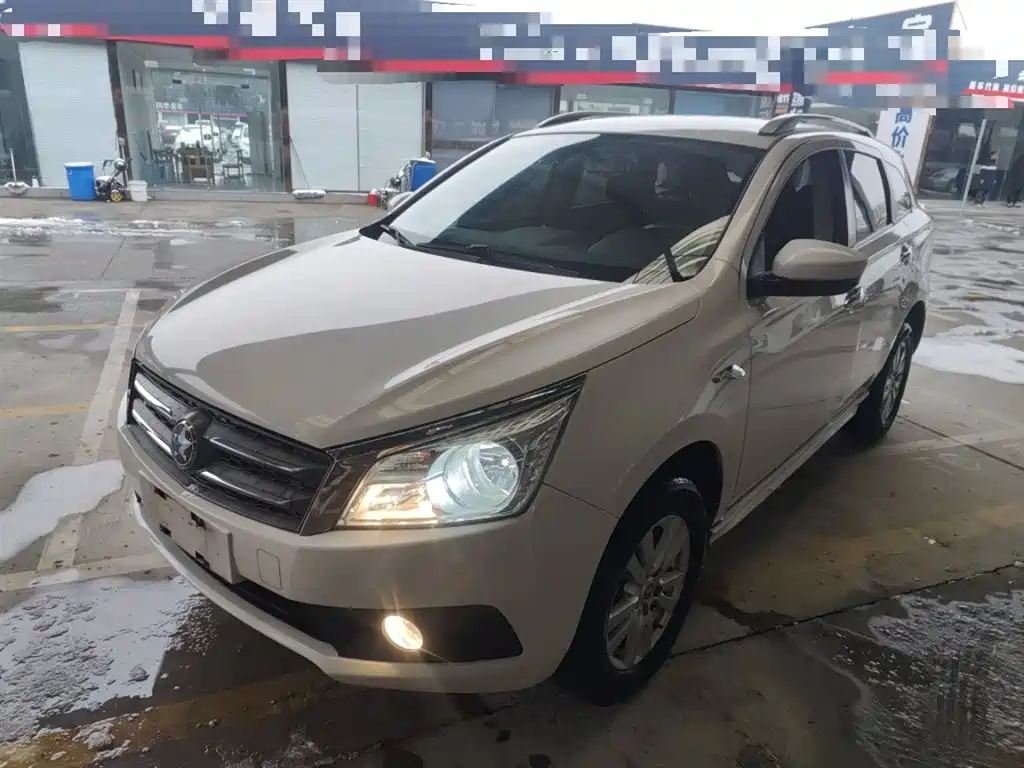 Venucia T70 2017