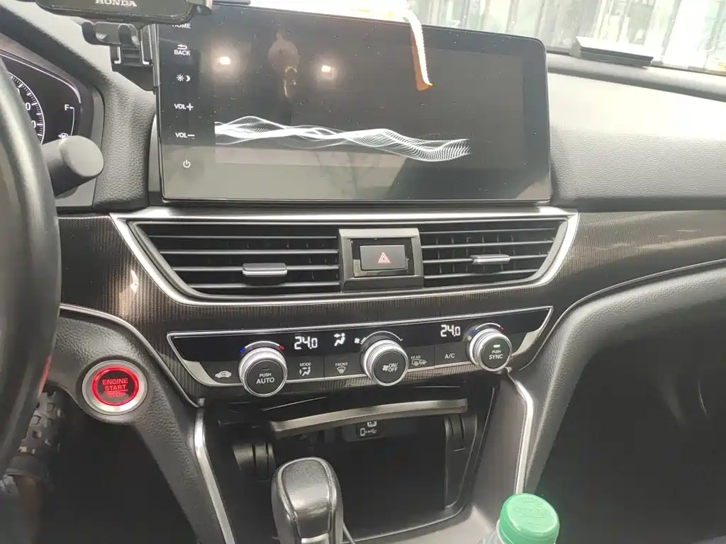 Honda Accord — миниатюра 14