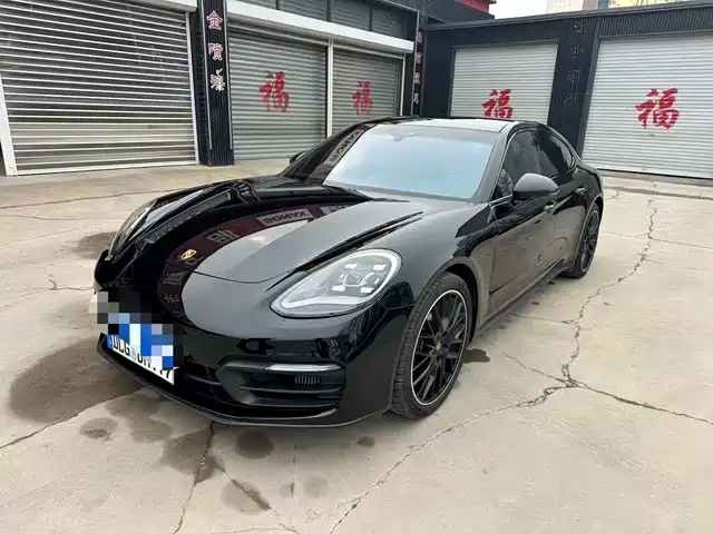 PORSCHE PANAMERA 2023