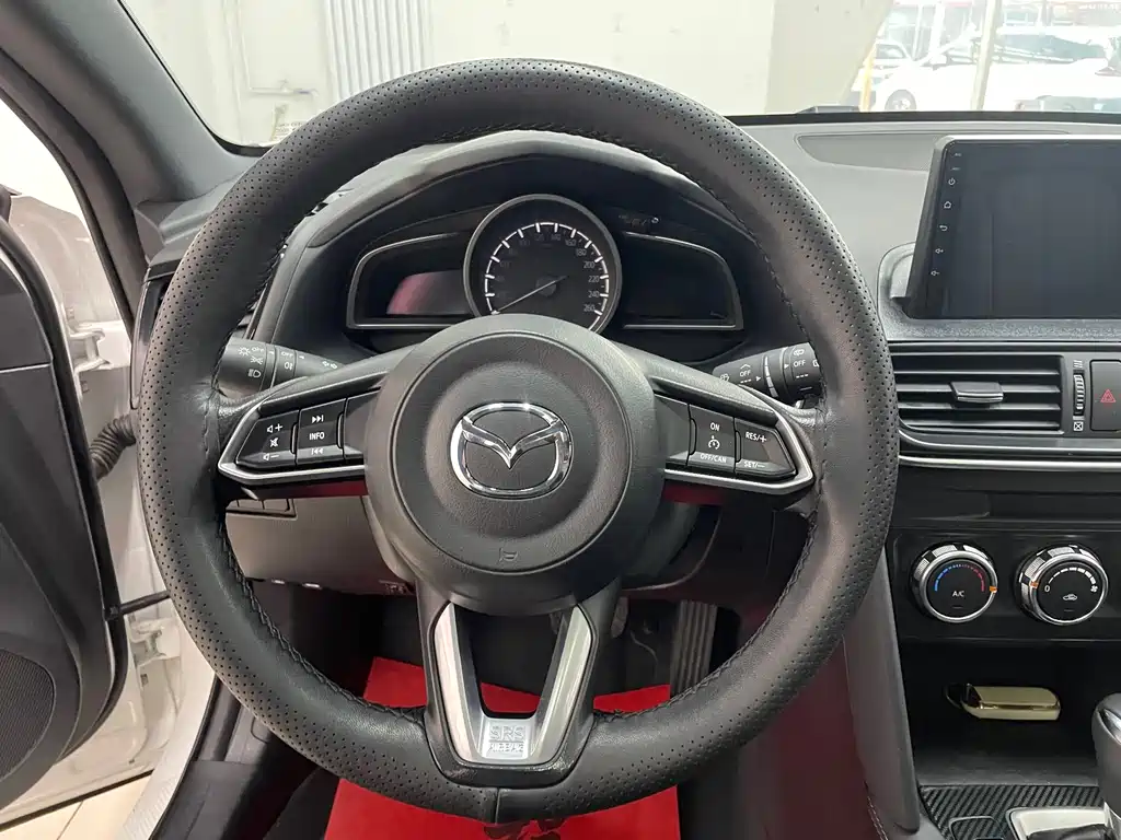 MAZDA CX 4