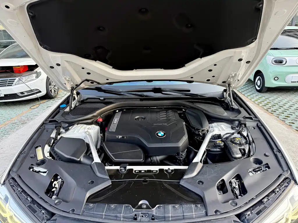 BMW 5 Series — миниатюра 30