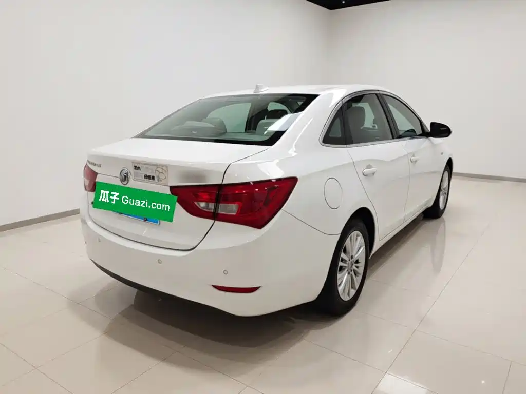 Buick Excelle — миниатюра 6