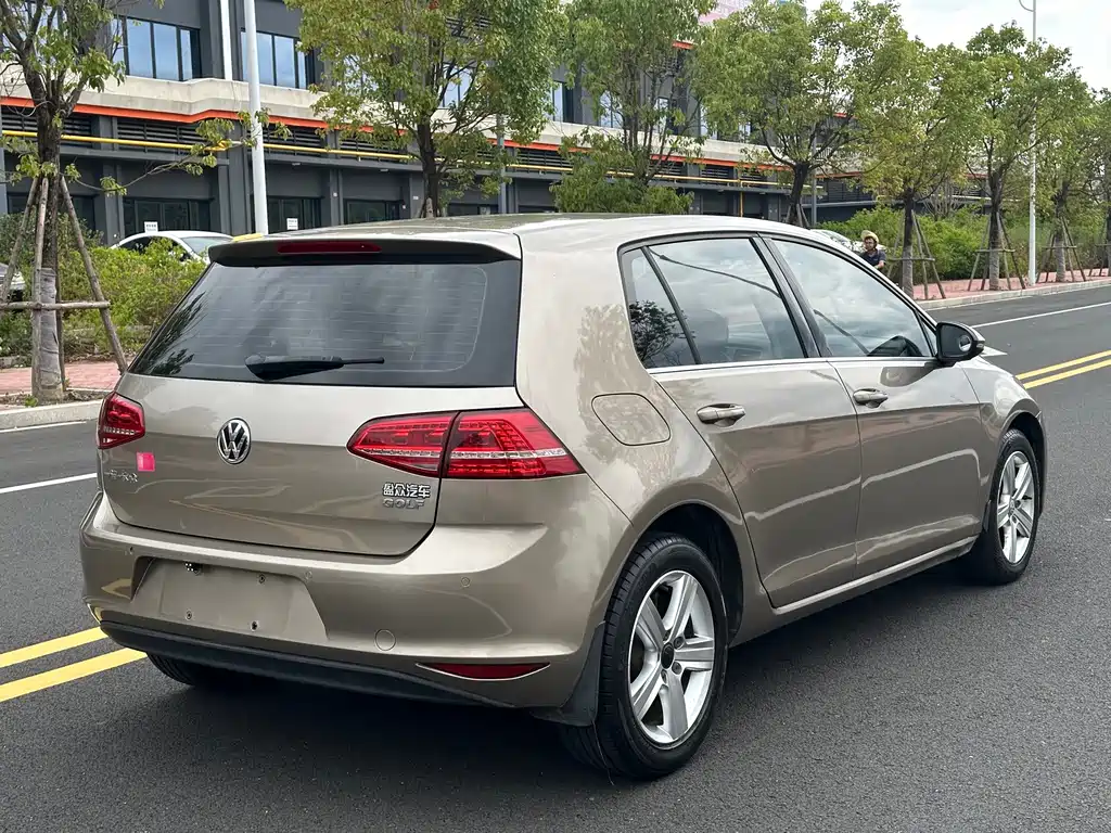 Volkswagen Golf — миниатюра 9