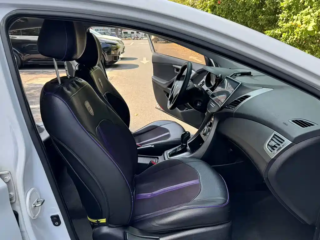 Hyundai Elantra Langdong — миниатюра 6