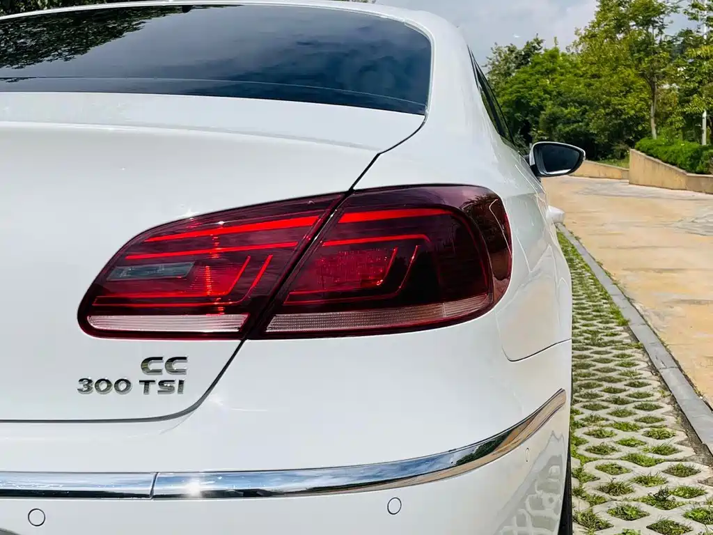 Volkswagen CC - фото 12
