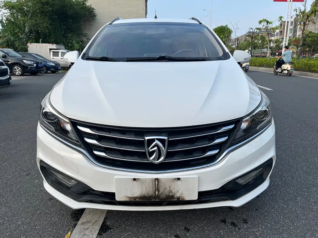 Baojun 310W 1.5L Manual Fashion Type China V, фото 2