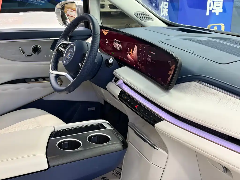 Buick GL8 Hybrid — миниатюра 18