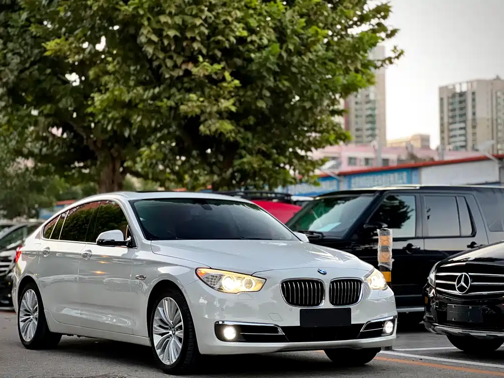 BMW 5 Series GT — миниатюра 3