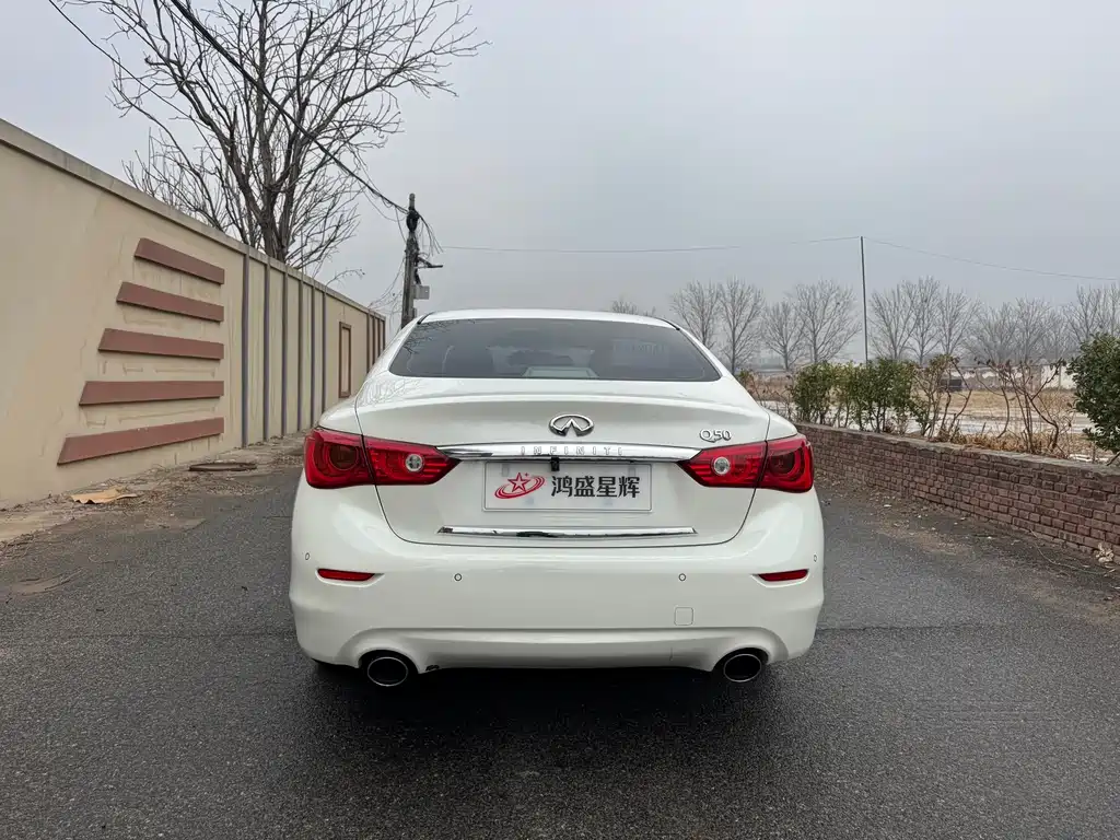 Infiniti Q50L 2015 2.0T Enjoy