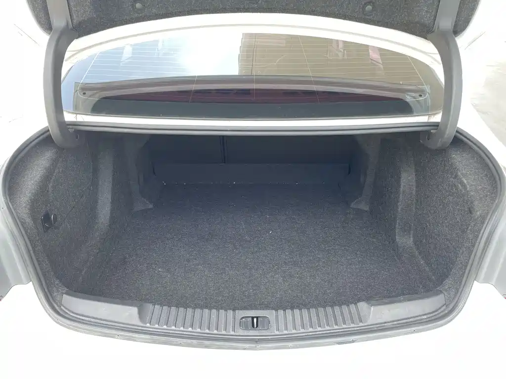 Buick Verano — миниатюра 8