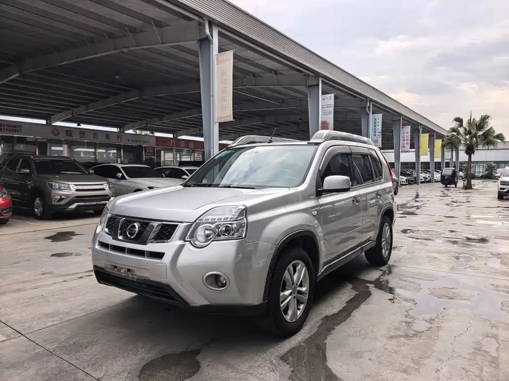 Nissan X-Trail 2012