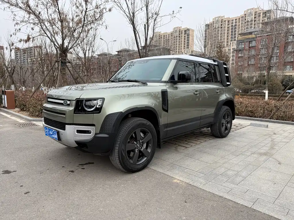 LAND ROVER DEFENDER