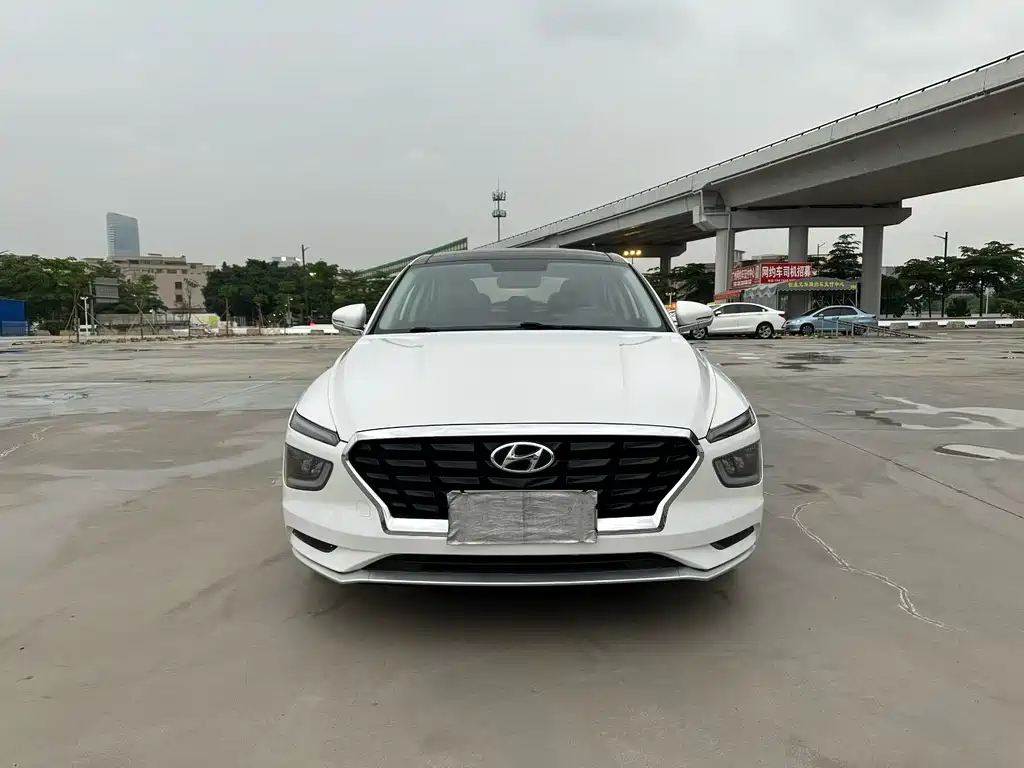 Hyundai Mistra - фото 2