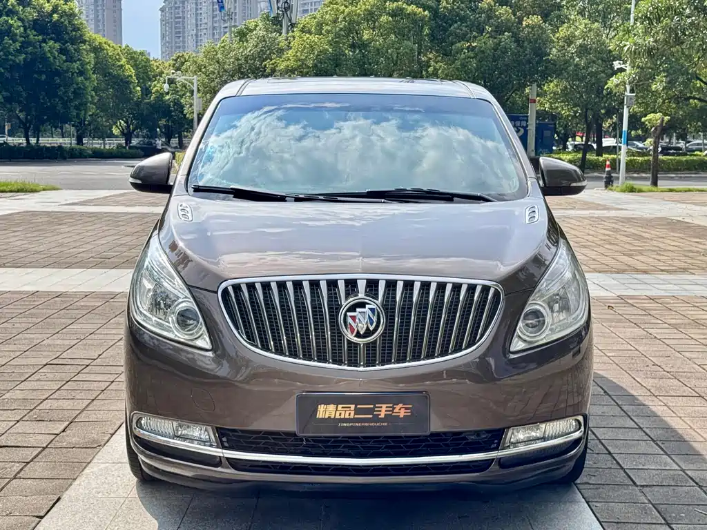 Buick GL8 — миниатюра 2