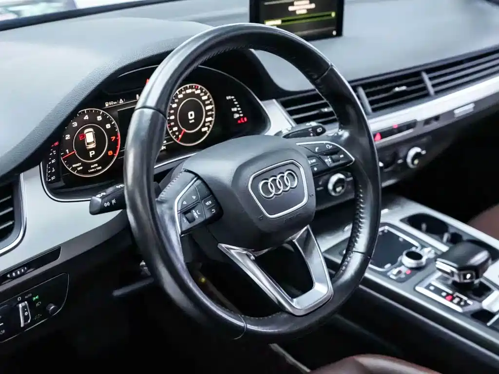 Audi Q7 — миниатюра 5