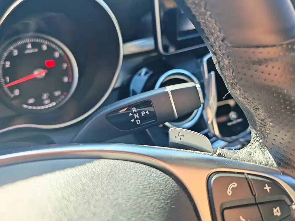 Mercedes-Benz C-Class (Import) — миниатюра 12