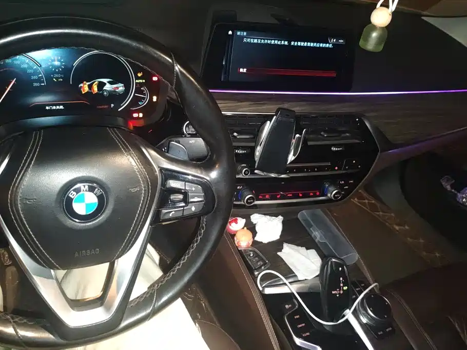 BMW 5 Series — миниатюра 12