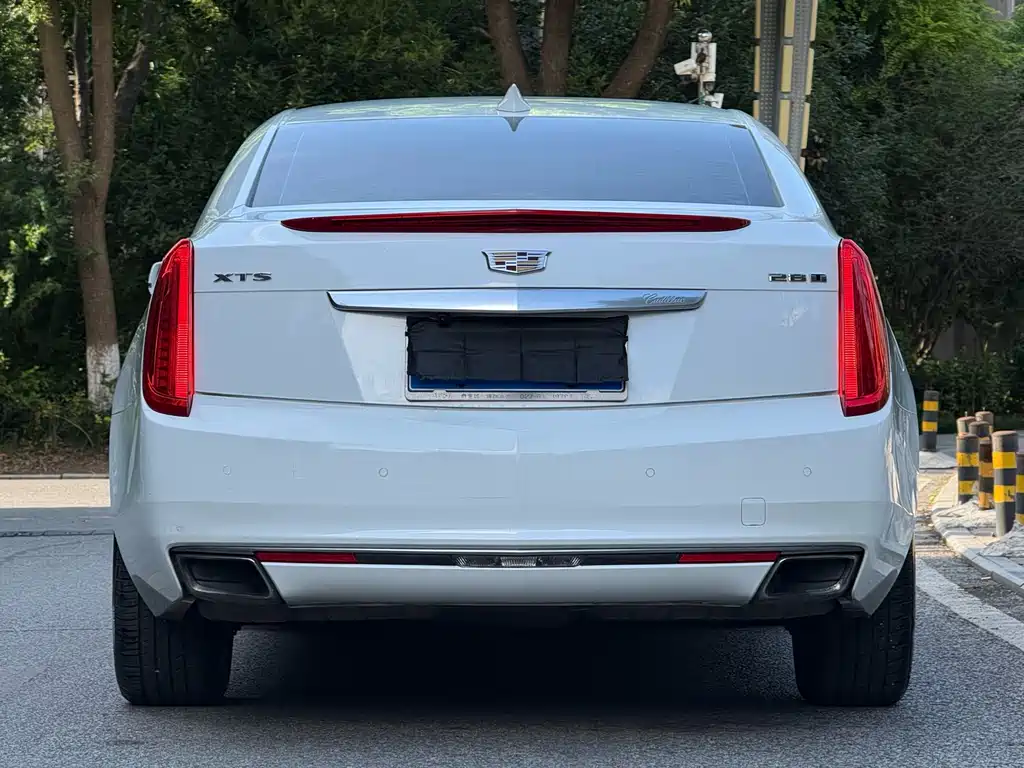 Cadillac XTS — миниатюра 4