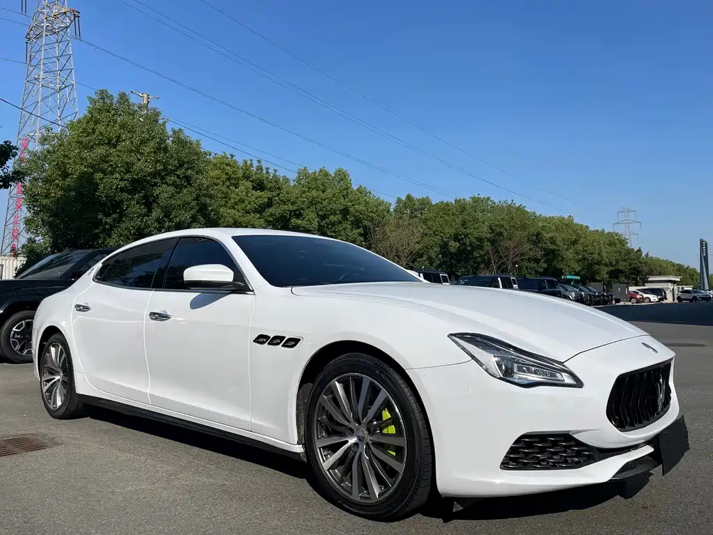 Maserati Quattroporte — миниатюра 3