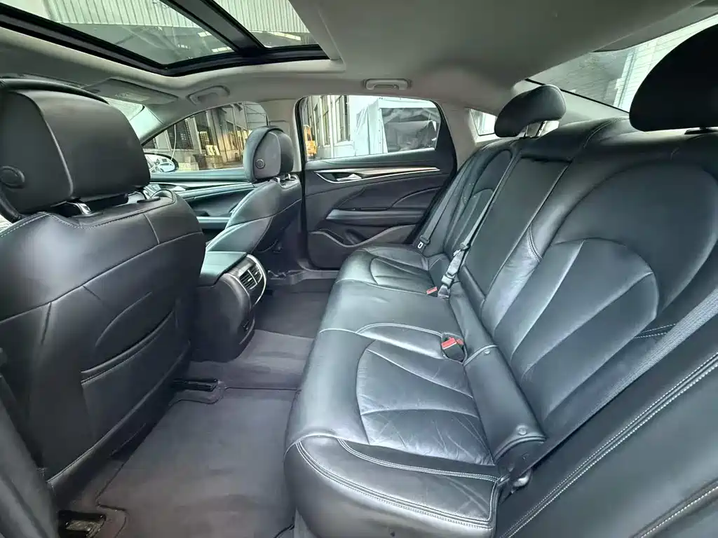 Buick LaCrosse — миниатюра 7