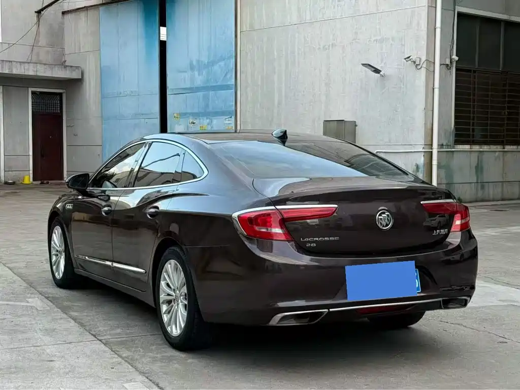 Buick LaCrosse — миниатюра 6