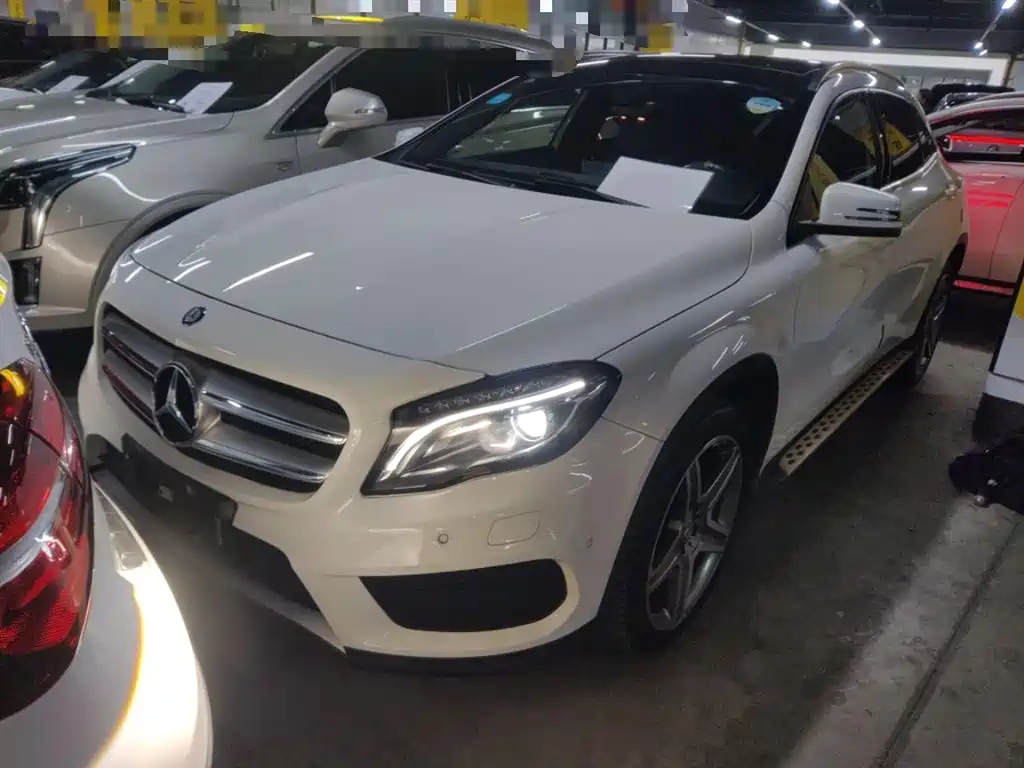 Mercedes-Benz GLA 2016