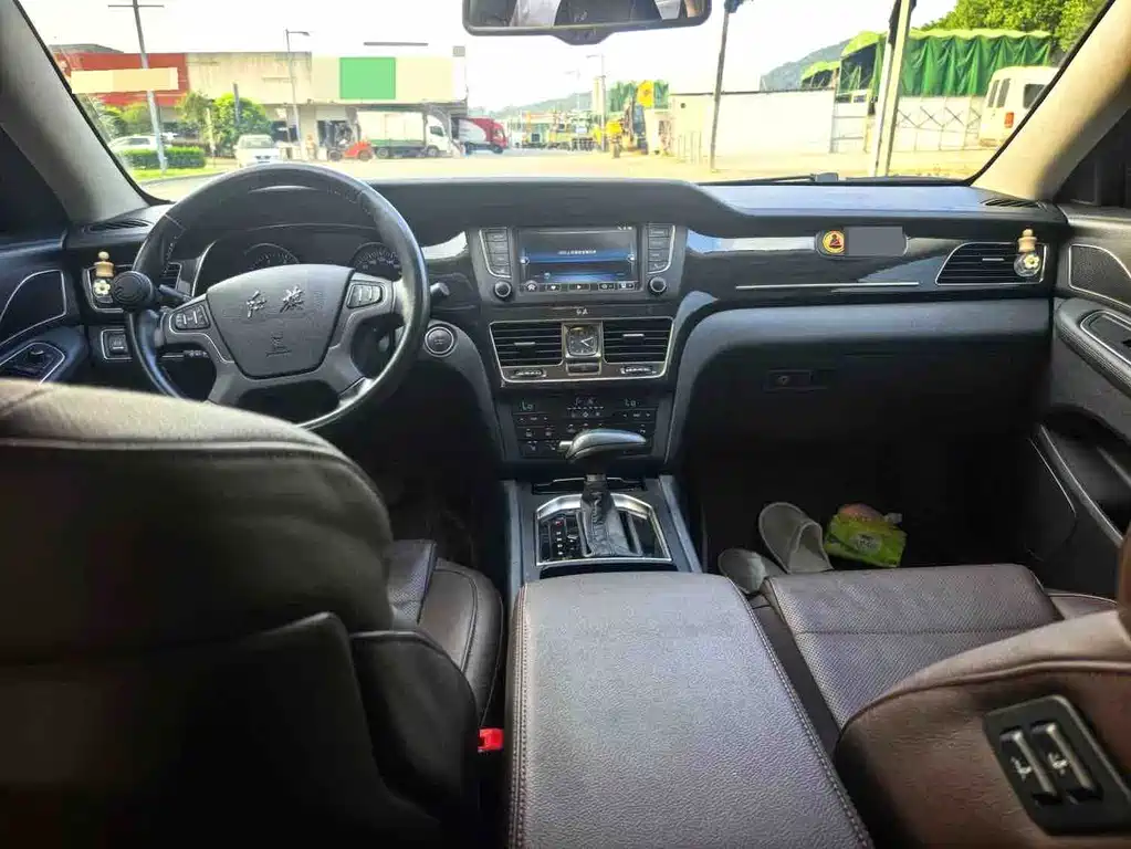 Hongqi Hongqi H7 — миниатюра 5