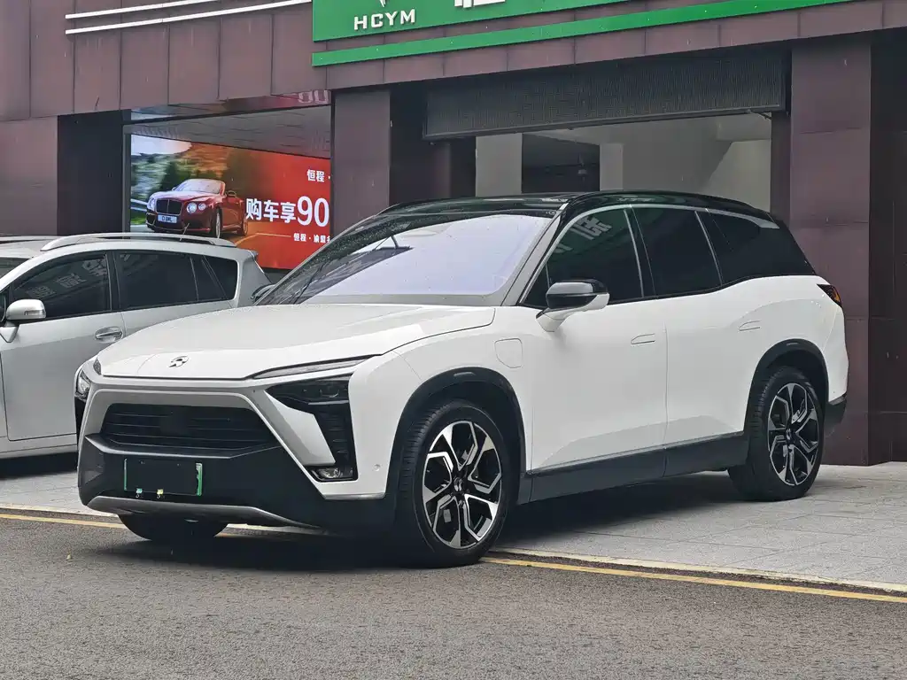 NIO ES8
