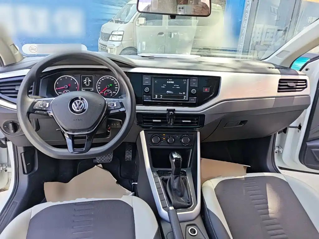 Volkswagen Polo — миниатюра 7