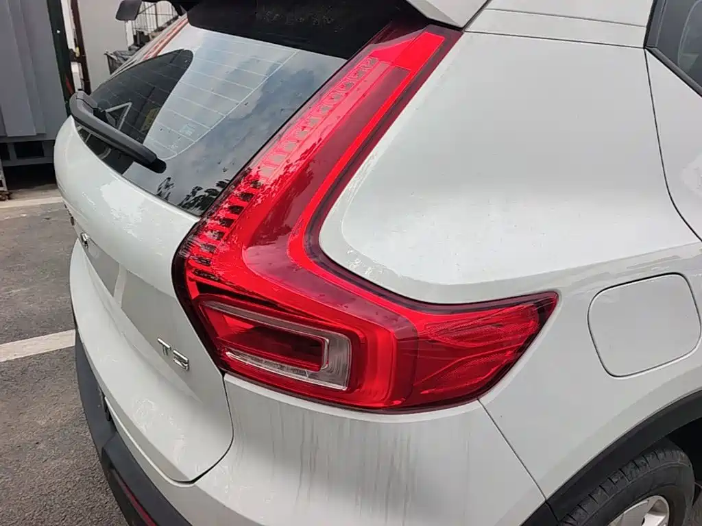Volvo XC40 — миниатюра 8