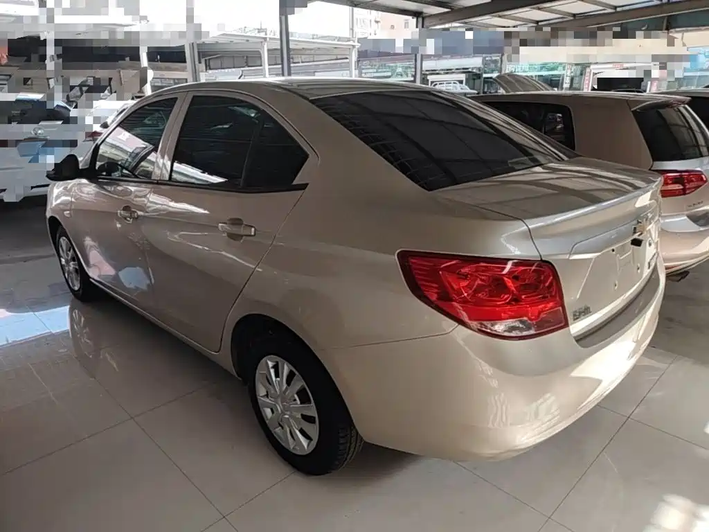 Chevrolet Sail — миниатюра 5