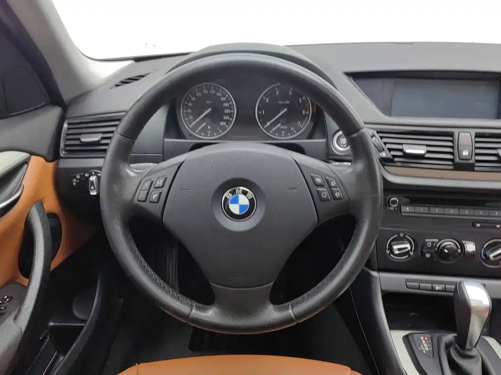 BMW X1 — миниатюра 11