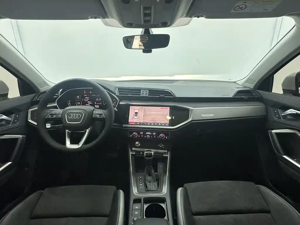 Audi Q3 2022 35 TFSI