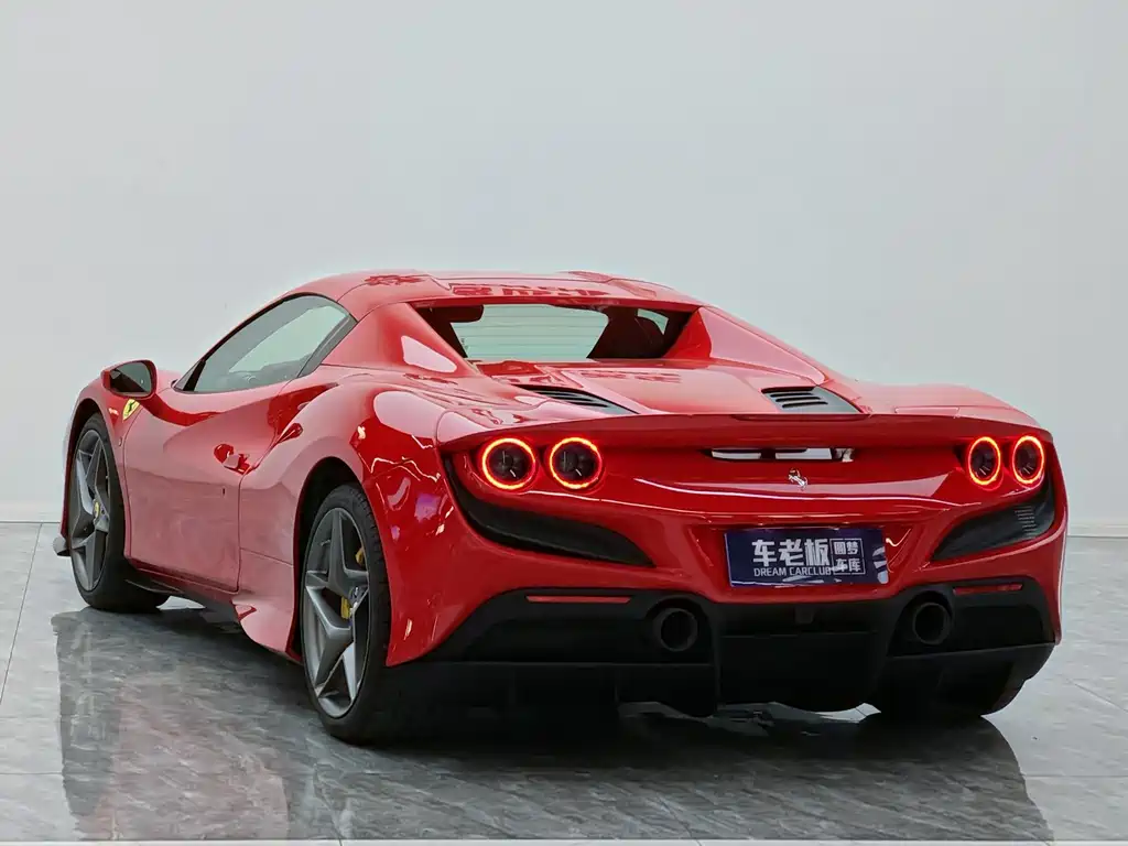 Ferrari F8 — миниатюра 4