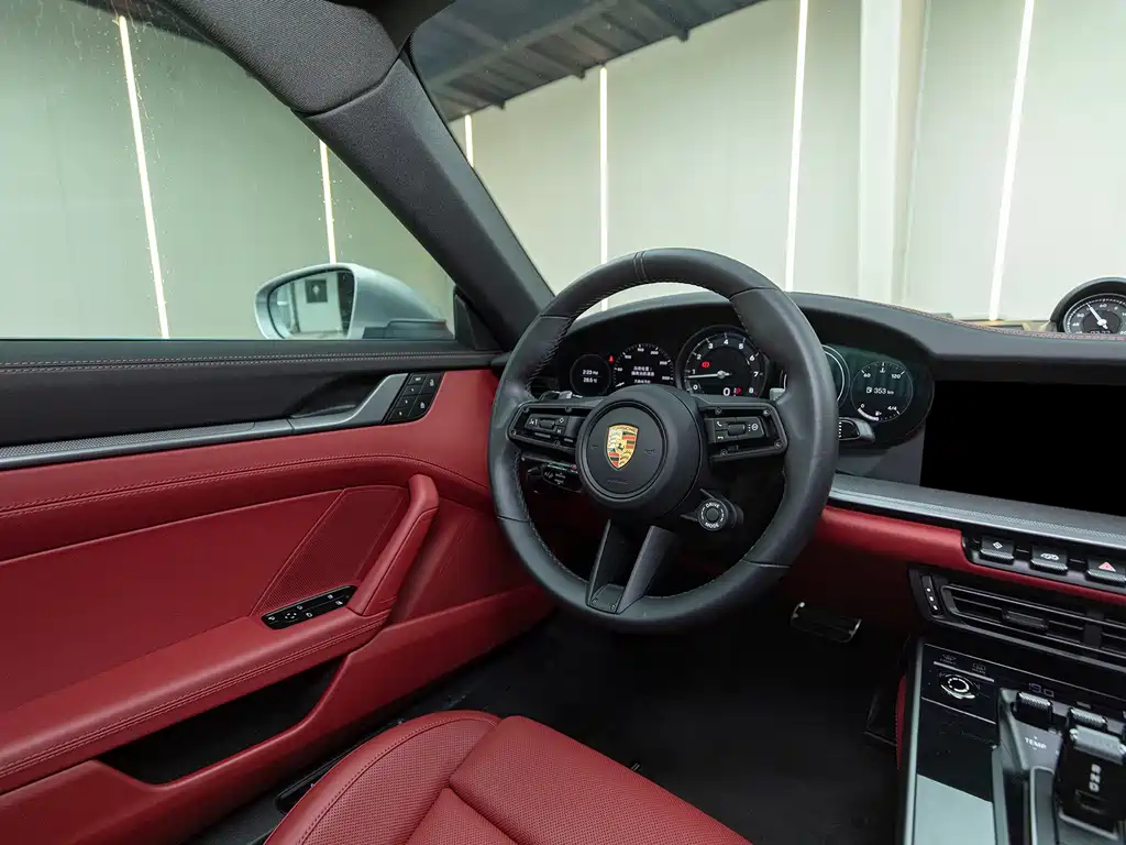 Porsche 911 2023 Carrera 3.0T