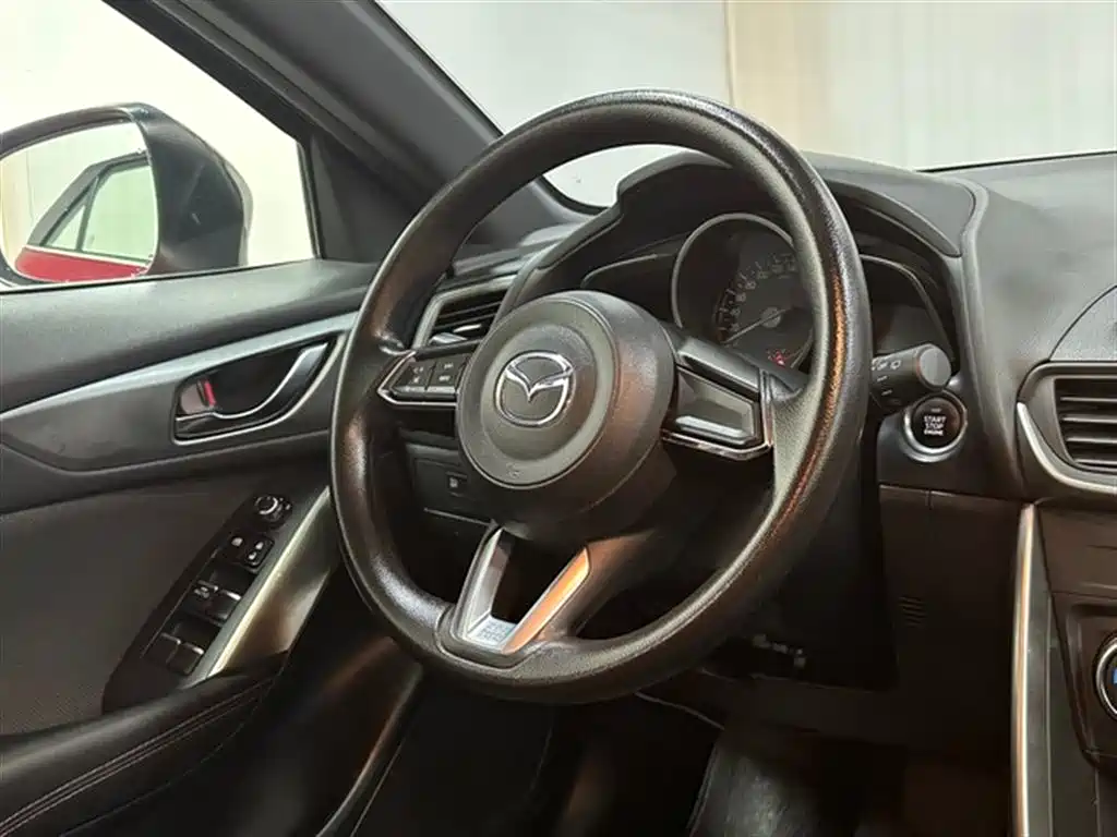 MAZDA CX 4