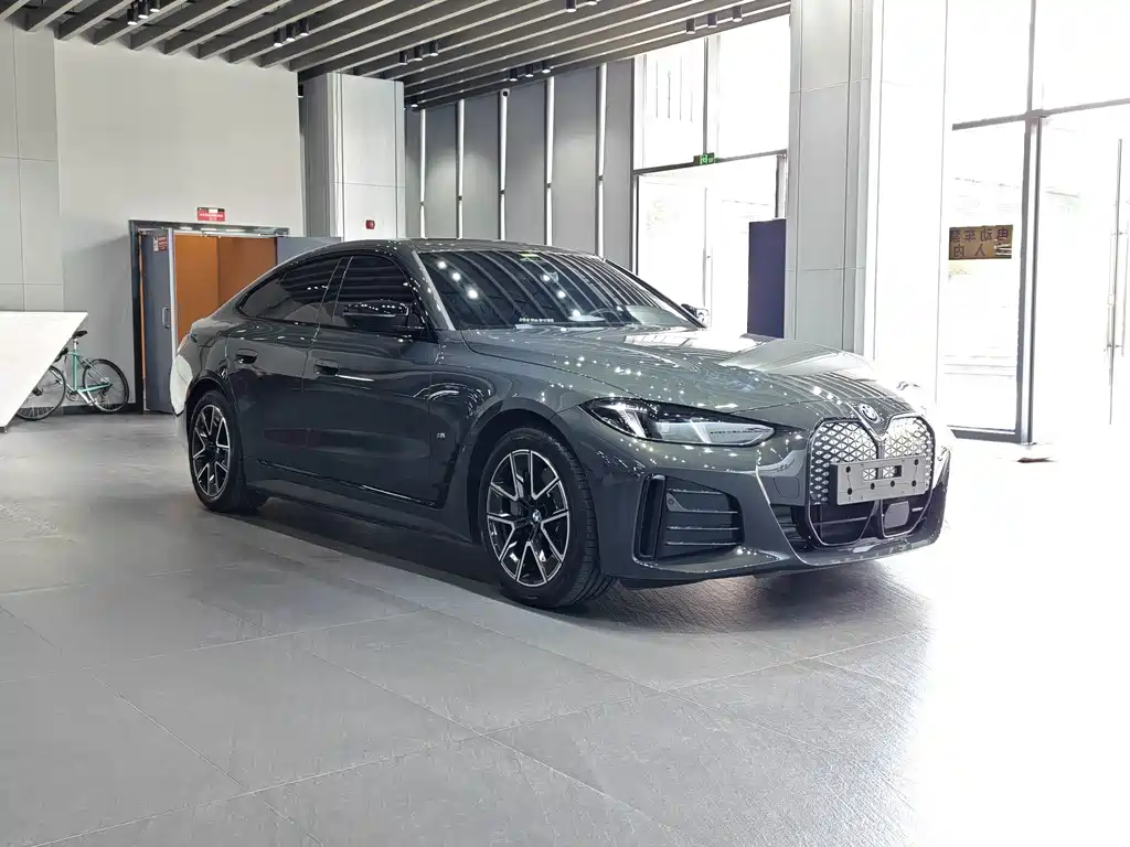 BMW i4 — миниатюра 3