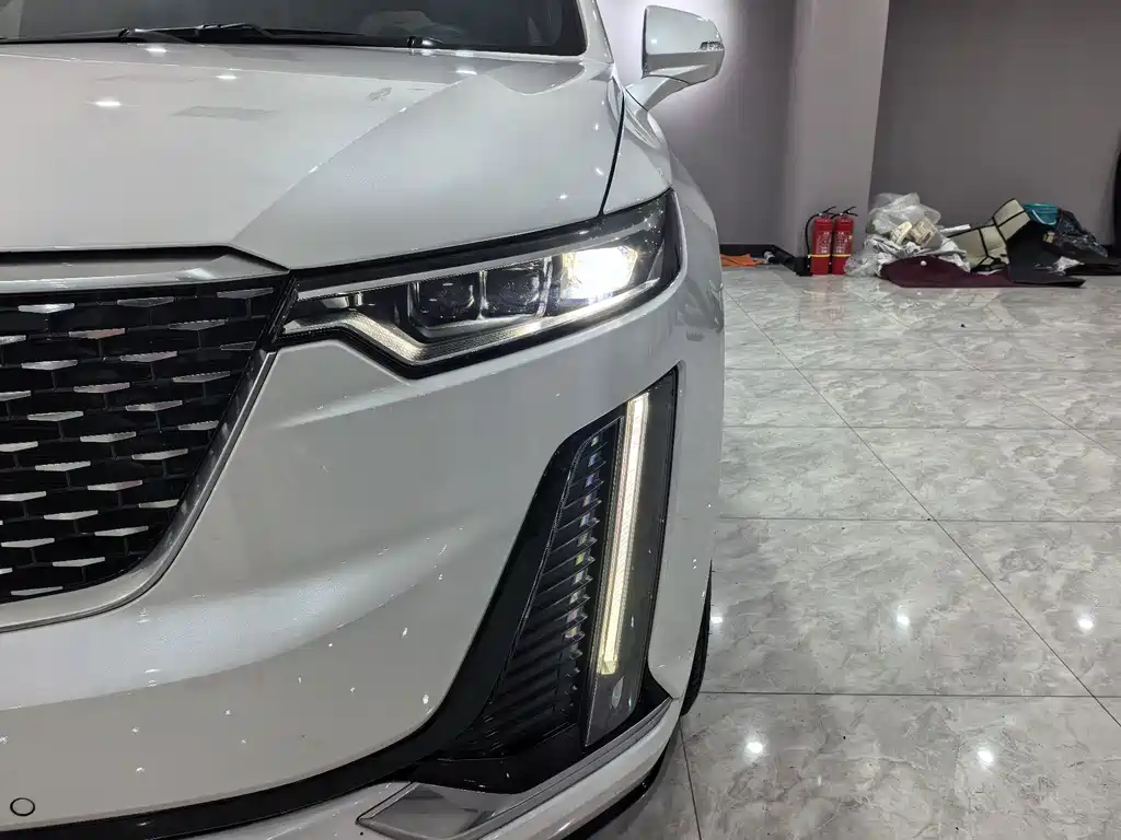 Cadillac XT6 — миниатюра 13