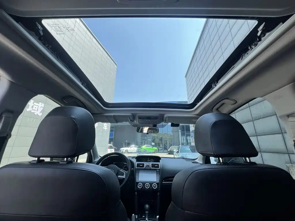 Заказать Subaru Forester 2018 года за 2 175 704 ₽  из Китая