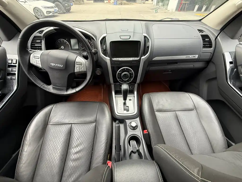 ISUZU MU X SHEPHERD RANGER