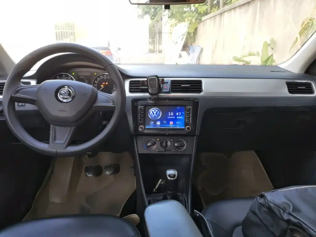 Skoda Rapid Spaceback — миниатюра 10